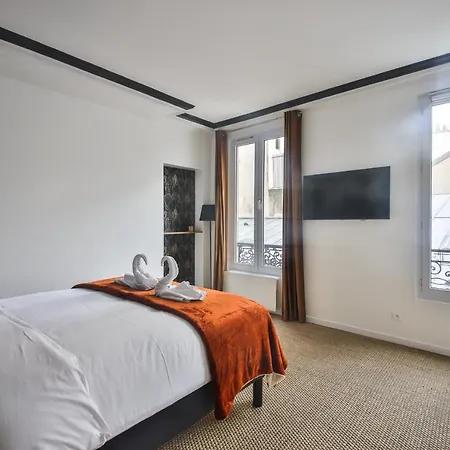 Apartment 2.luxueux Duplex 6/8pers/full Equipped/republique