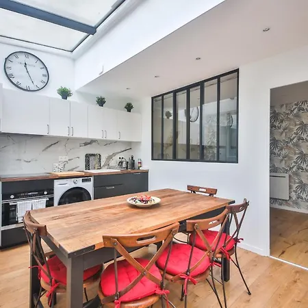 Apartment 2.luxueux Duplex 6/8pers/full Equipped/republique *