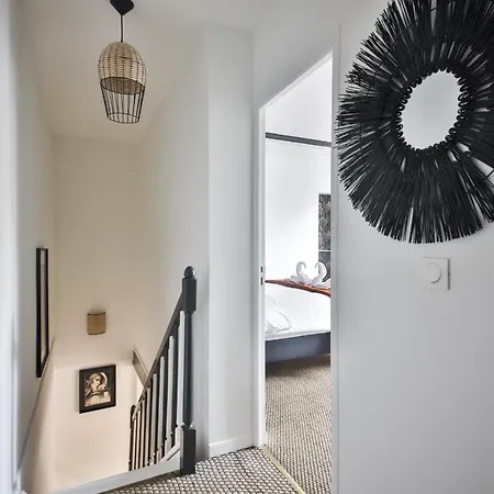 2.luxueux Duplex 6/8pers/full Equipped/république *