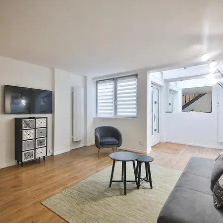 Appartamento 2.luxueux Duplex 6/8pers/full Equipped/république *